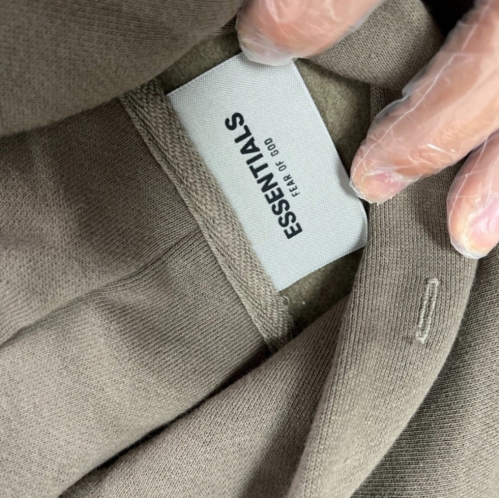 ESSENTIALS FEAR OG GOD TAUPE HOODIE Size M - Picture 4 of 5